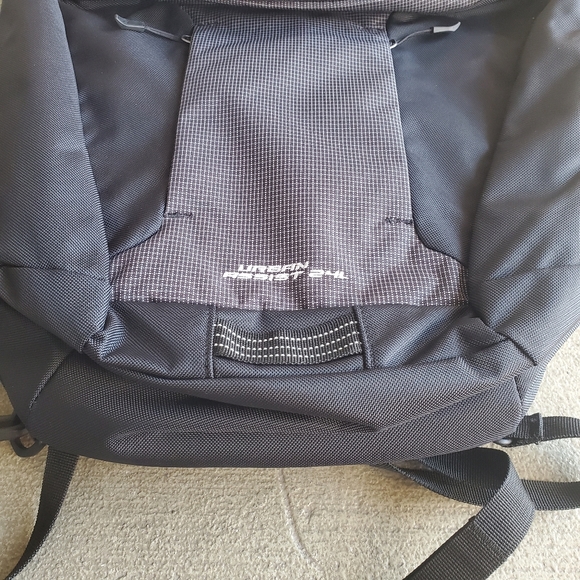 Columbia Urban Assist 24L  Laptop Backpack - Picture 4 of 6